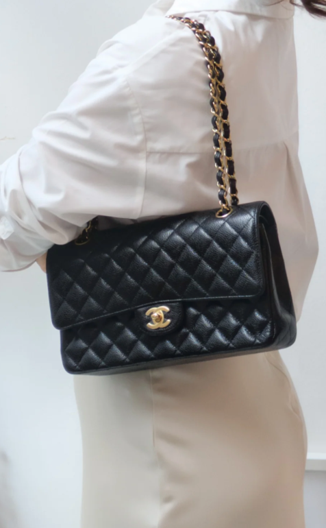 Chanel medium classic black caviar/gold hdw NEW 2022