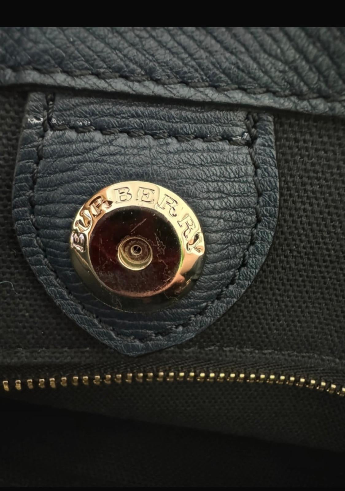 Torebka Burberry granat skóra z paskiem nowa