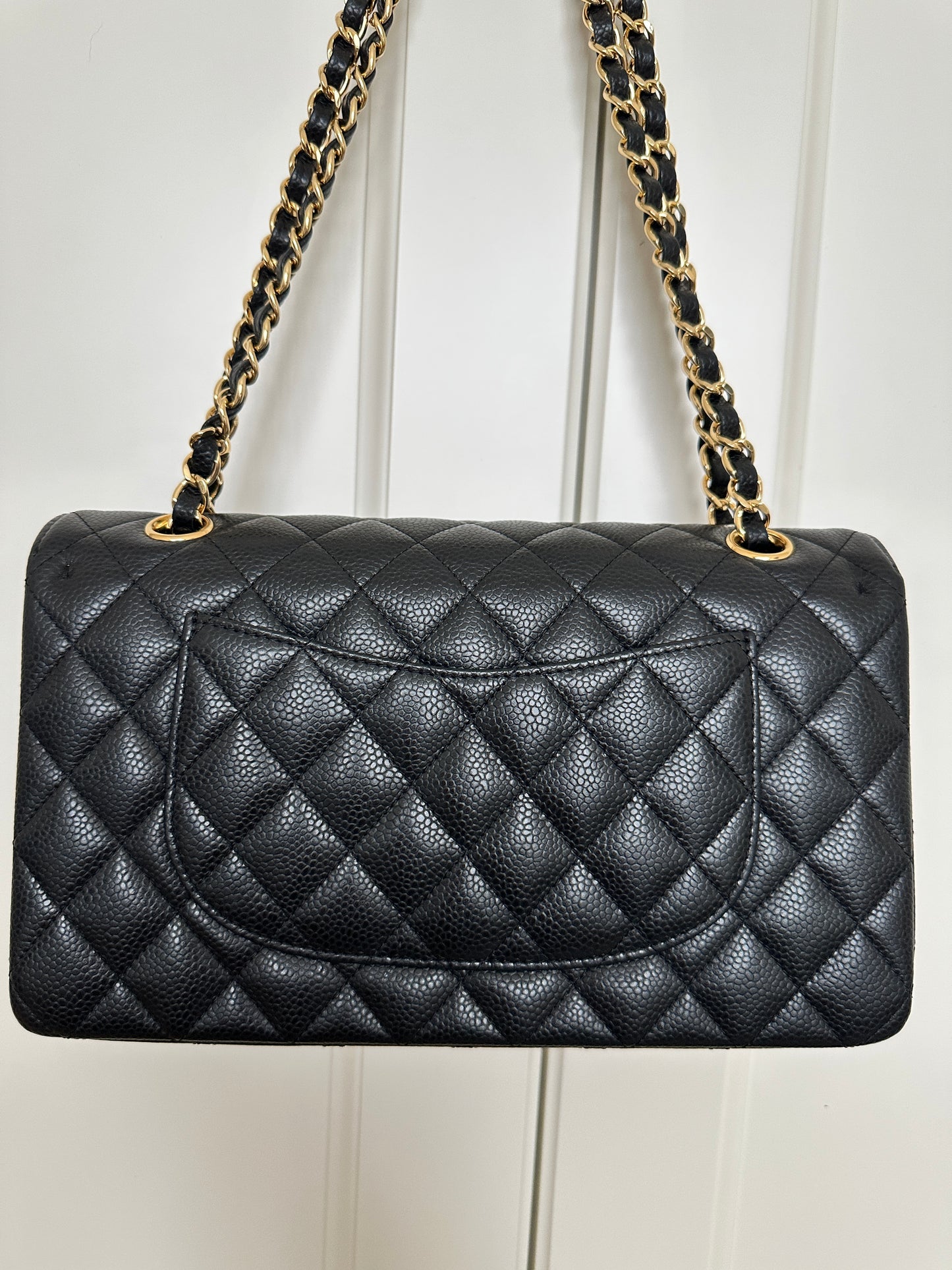 Chanel medium classic black caviar/gold hdw NEW 2022