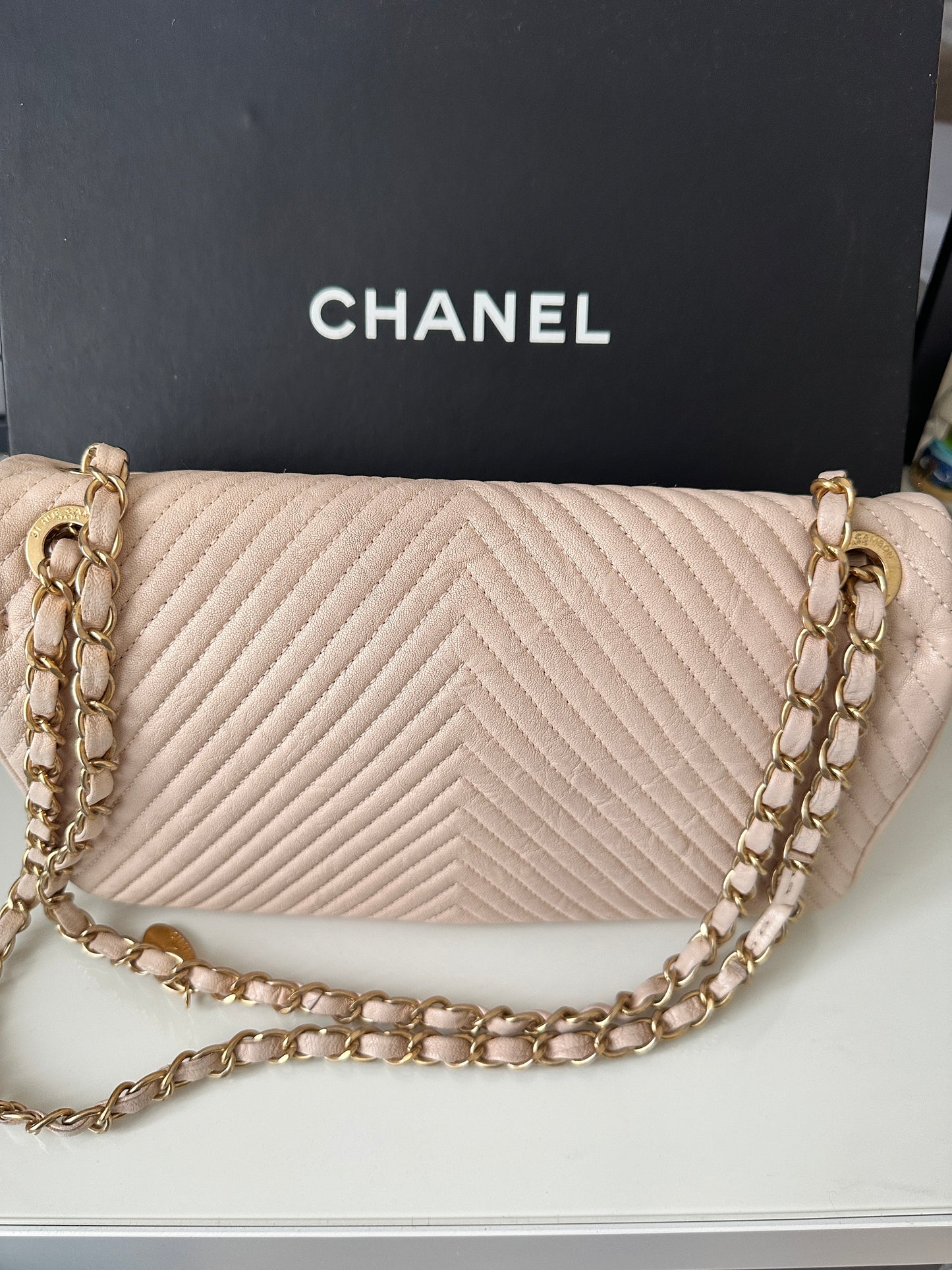 Torebka Chanel Surpique Seasonal Cruise medium chevron lambskin gold hdw