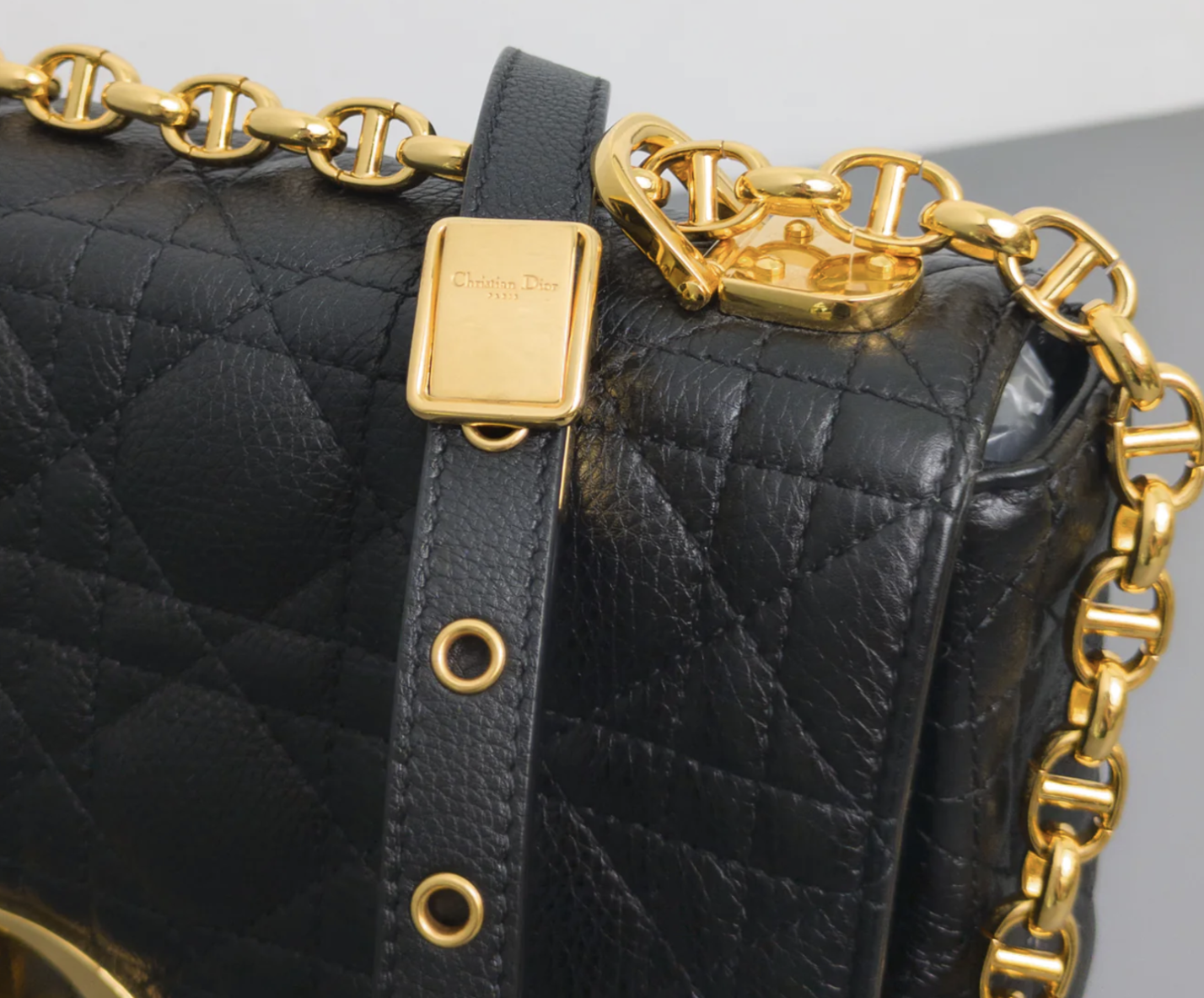 Torebka Dior Caro medium black/gold 2022 PERFECT