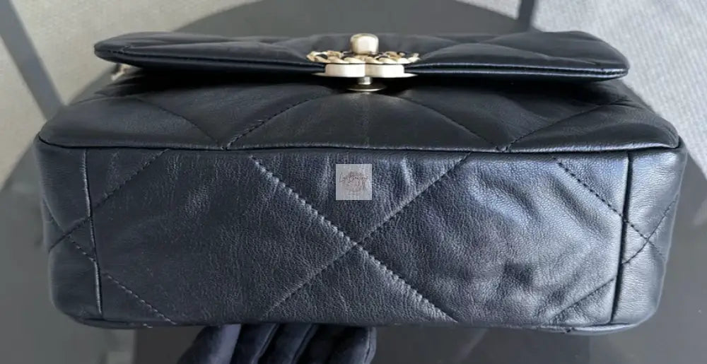 Torebka Chanel 19 small black/gold z rachunkiem