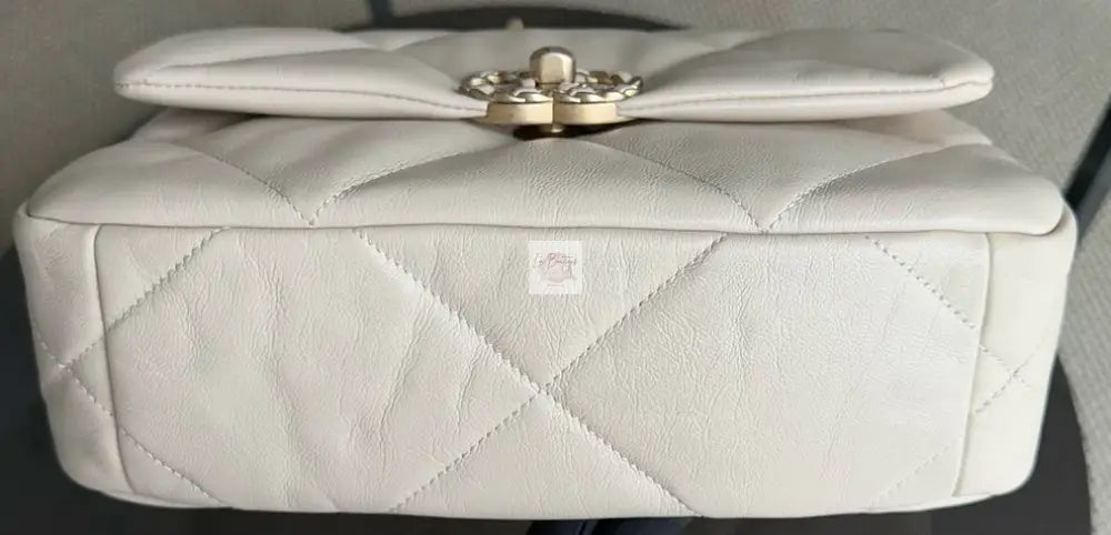 Torebka Chanel 19 small cream goatskin seria 30