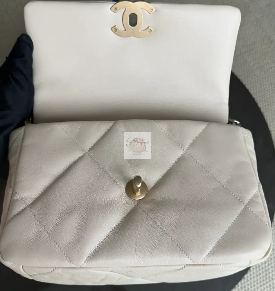 Torebka Chanel 19 small cream goatskin seria 30