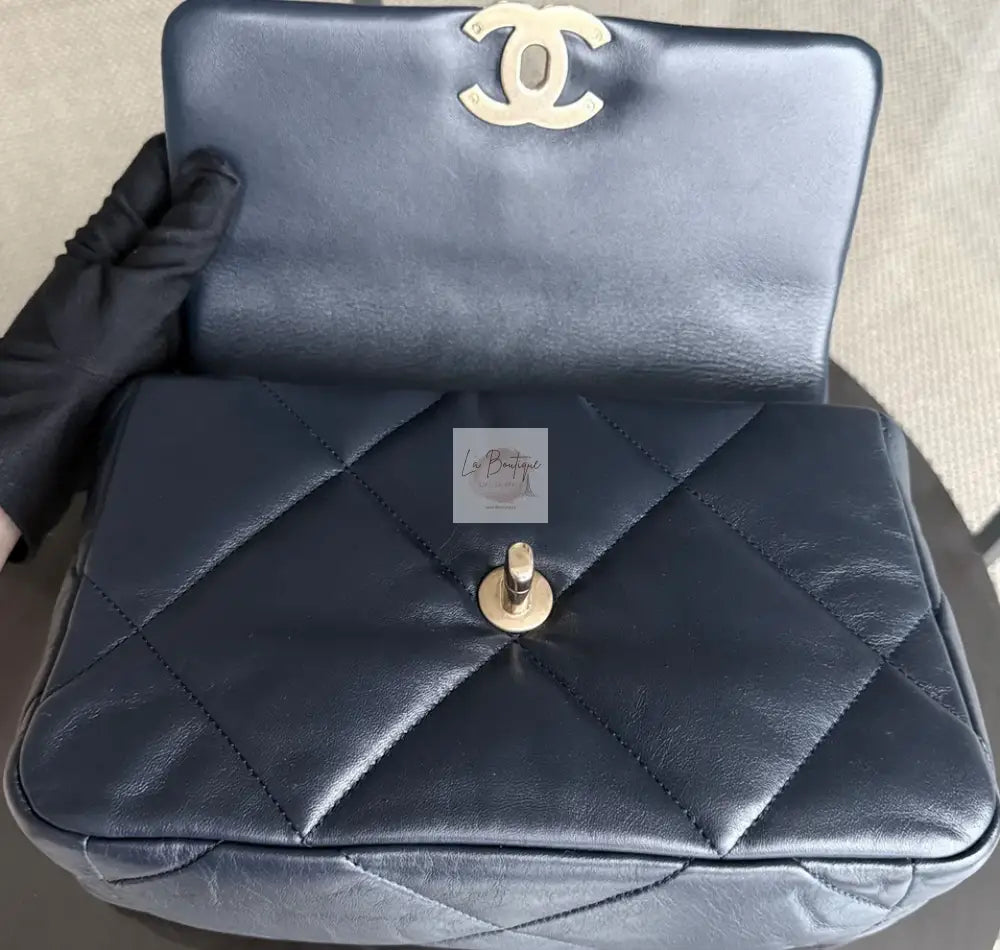 Torebka Chanel 19 small dark navy/gold hdw 2021 z rachunkiem