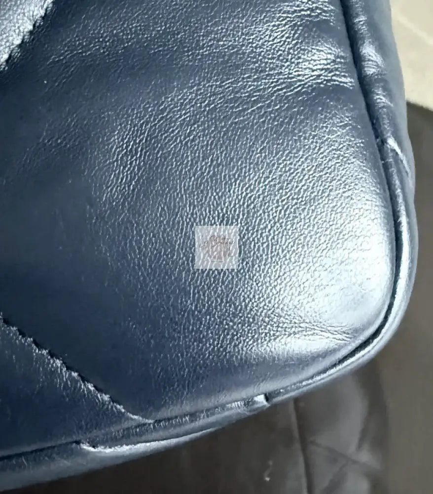 Torebka Chanel 19 small dark navy/gold hdw 2021 z rachunkiem