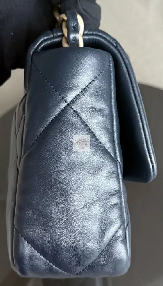 Torebka Chanel 19 small dark navy/gold hdw 2021 z rachunkiem