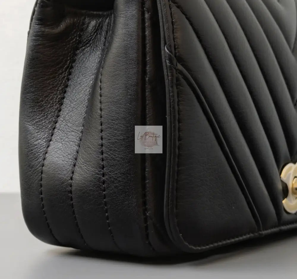 Torebka Chanel Chevron Mini | Black Lambskin Light Gold Hardware 2019 jak nowa