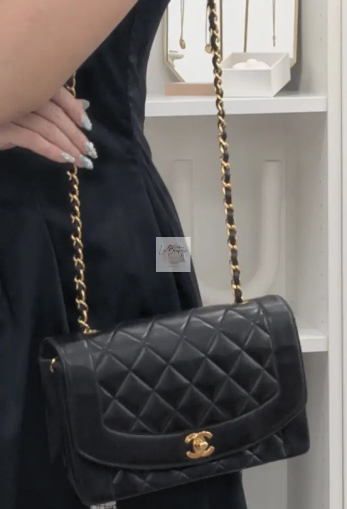 Torebka Chanel Diana medium vintage 24k!