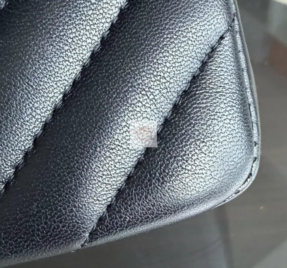 Torebka Chanel medium chevron lambskin black/light gold hdw NOWA 2019r.