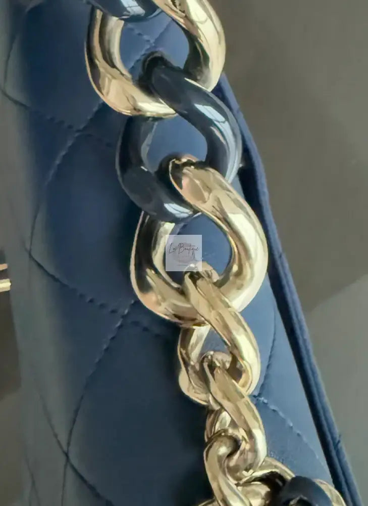 Torebka Chanel Resin Chain dark blue medium seria 29