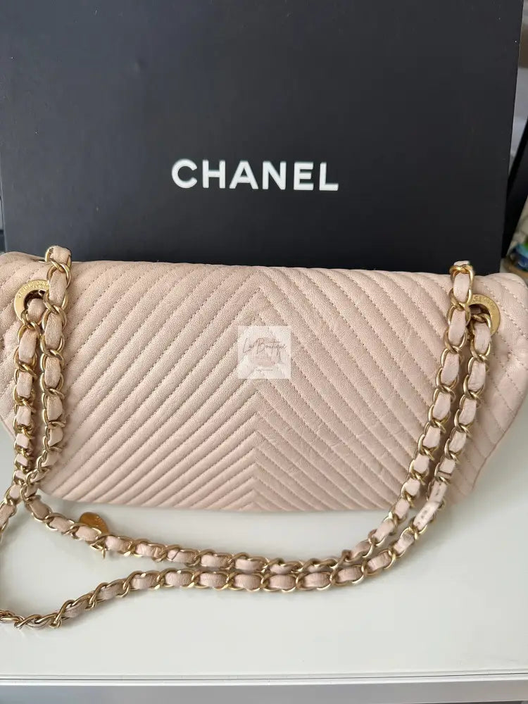 Torebka Chanel Surpique Seasonal Cruise medium chevron lambskin gold hdw
