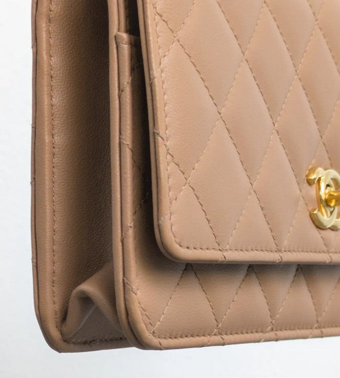 Torebka Chanel WOC z rączką 3B Dark Beige Lambskin/Gold