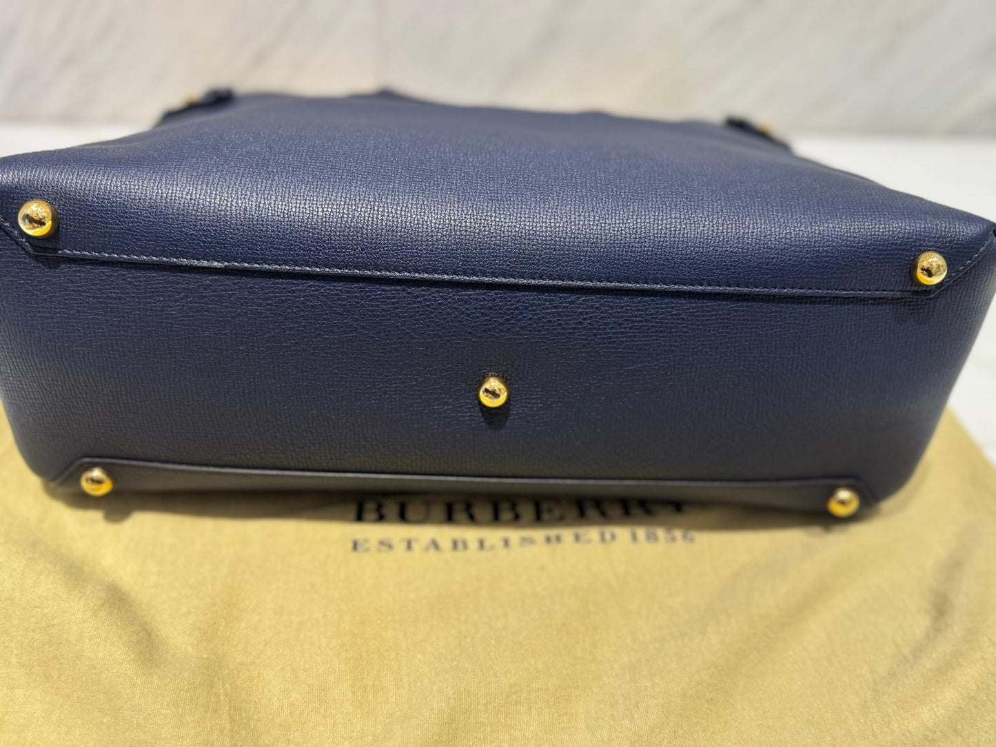 Torebka Burberry granat skóra z paskiem nowa