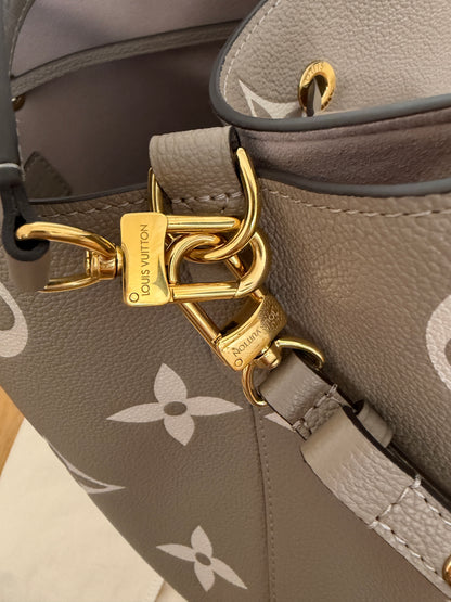 Torebka Louis Vuitton Neo Noe MM tourterelle/creme