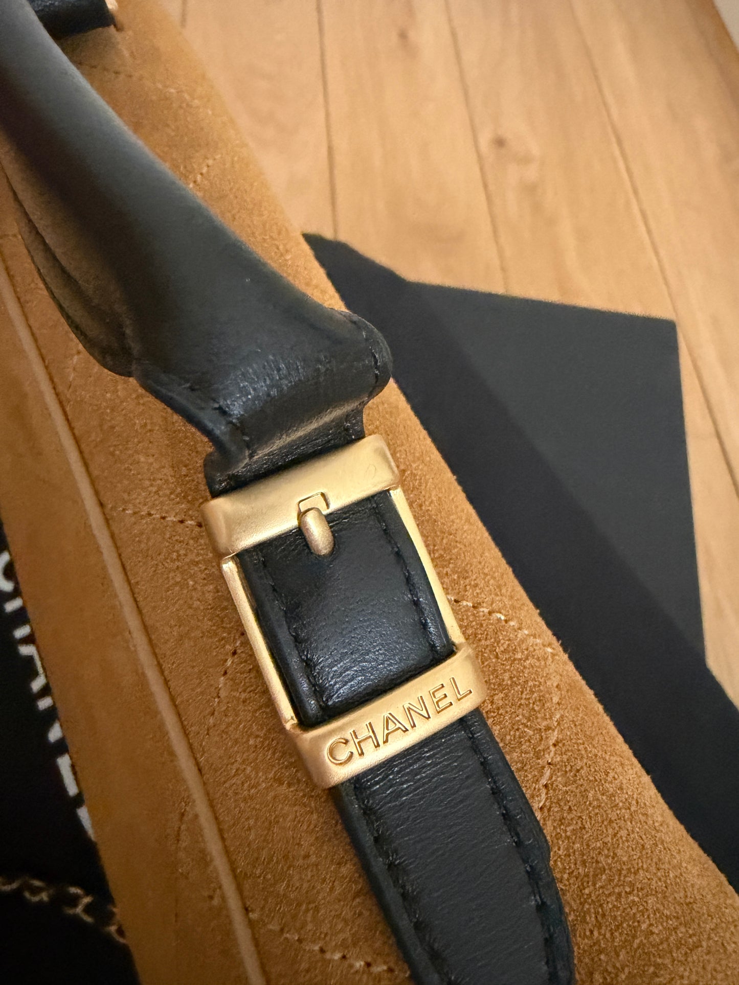 Torebka Chanel sezonal z klapką beige/black/gold New