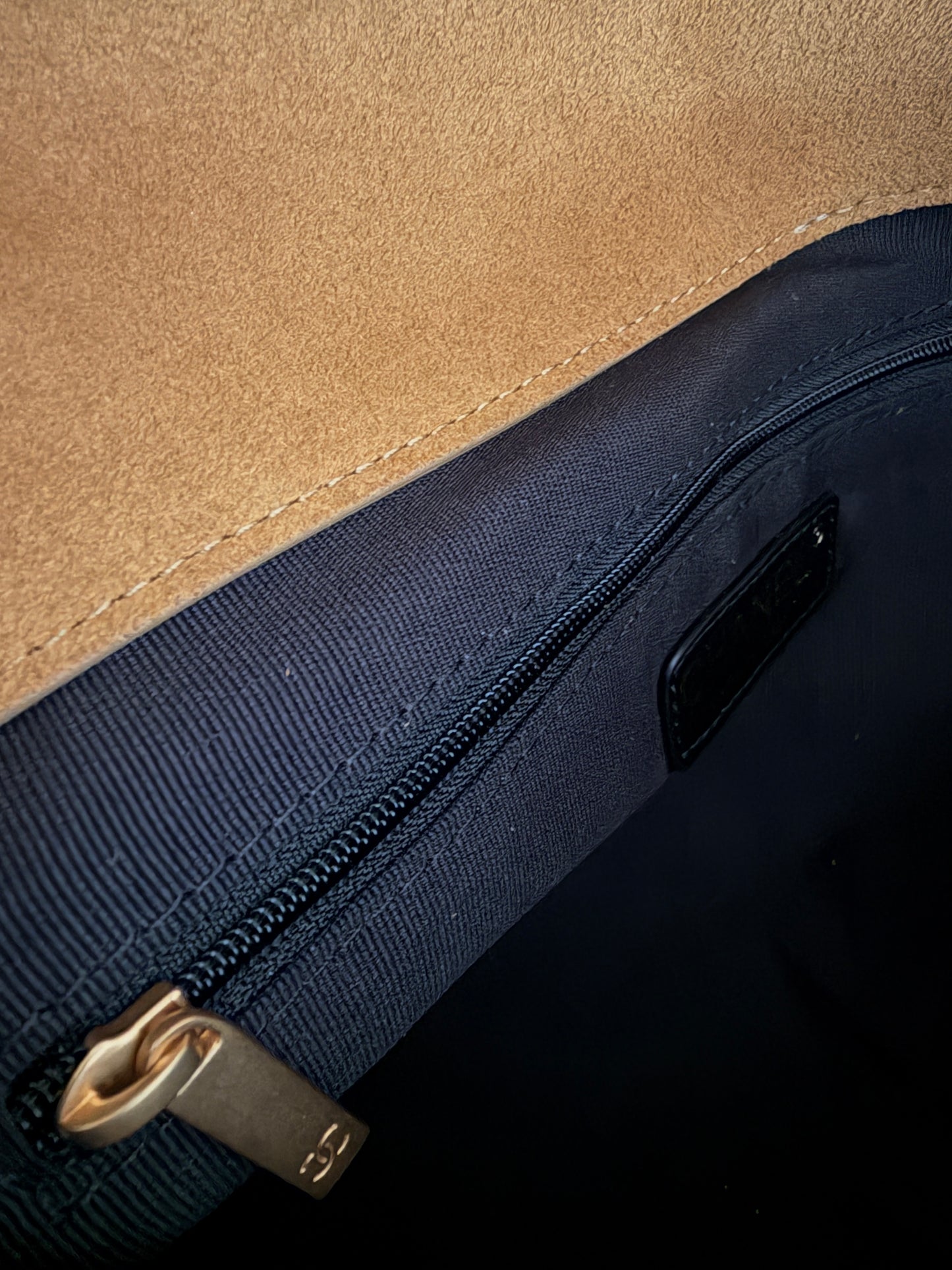 Torebka Chanel sezonal z klapką beige/black/gold New