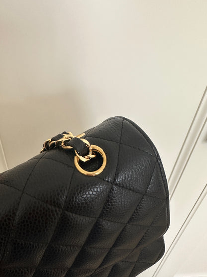 Chanel medium classic black caviar/gold hdw NEW 2022