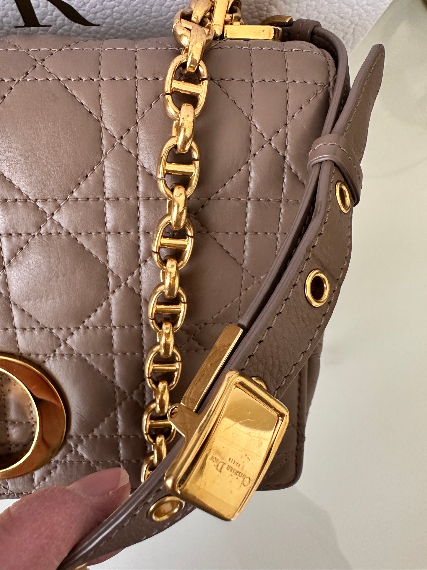 Torebka Dior Caro medium chłodny róż