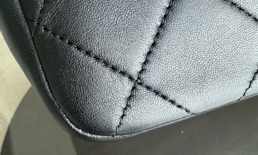 Torebka Chanel Resin Chain Seasonal Flap black lambskin/gold medium like NEW 2020