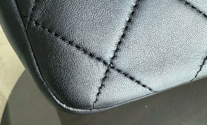 Torebka Chanel Resin Chain Seasonal Flap black lambskin/gold medium like NEW 2020