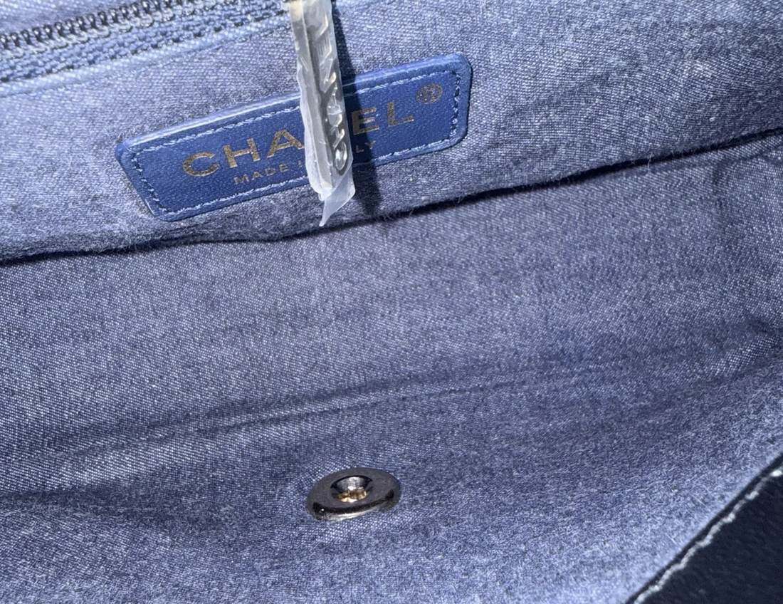 Torebka Chanel Resin Chain Seasonal Flap black lambskin/gold medium like NEW 2020