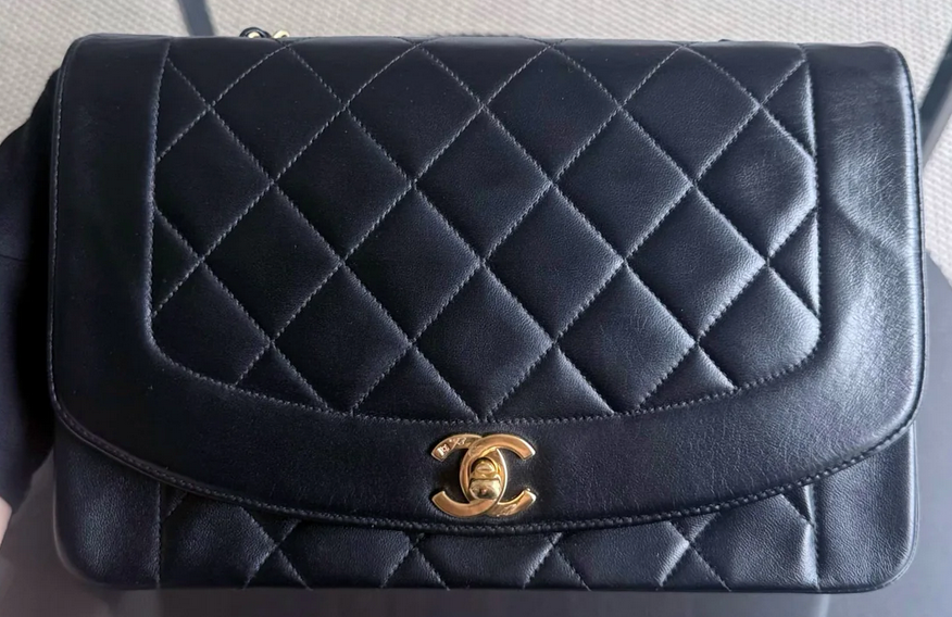 Torebka Chanel Diana medium stan idealny VINTAGE