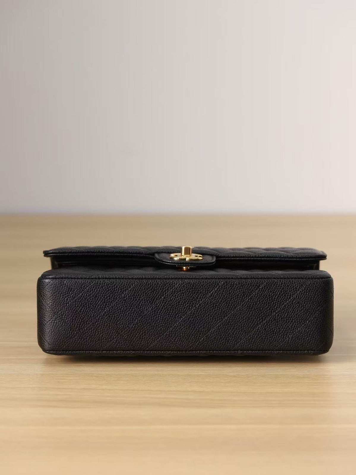 Torebka Chanel medium classic caviar black/gold new