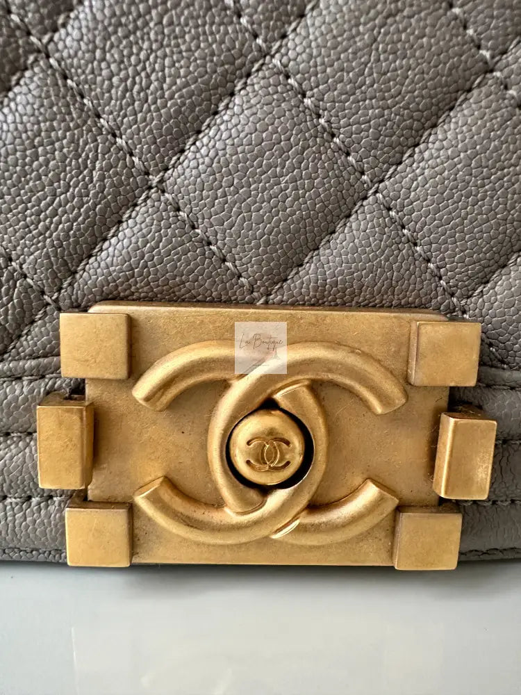 Torebka Chanel Boy Medium Seria 26