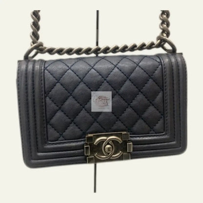 Torebka Chanel Boy Small Granat Seria 18