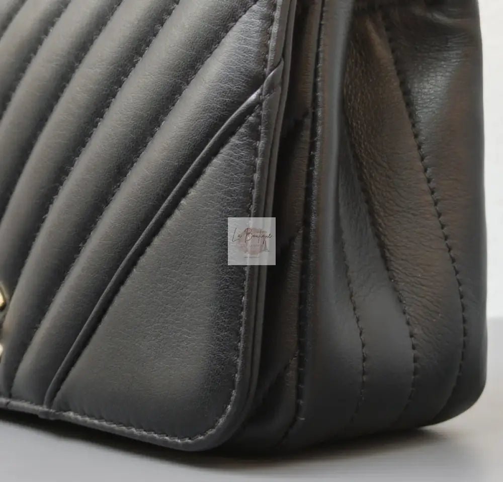 Torebka Chanel Chevron Mini | Black Lambskin Light Gold Hardware 2019 jak nowa