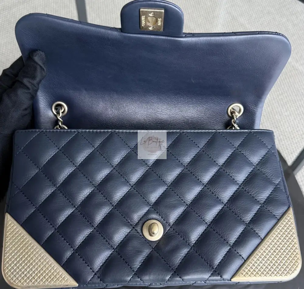 Torebka Chanel Classic flap Rock The Corner medium dark blue seria 24