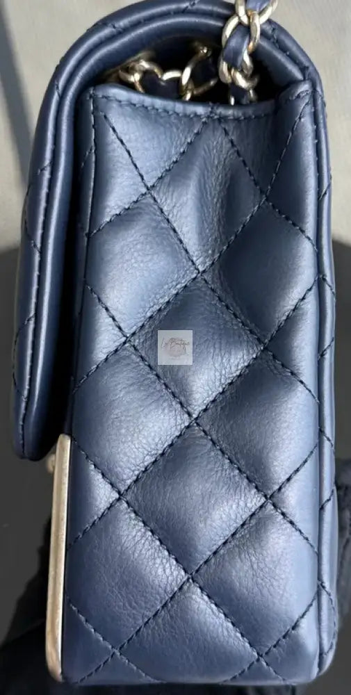 Torebka Chanel Classic flap Rock The Corner medium dark blue seria 24