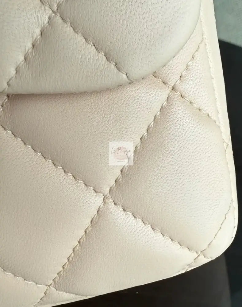 Torebka Chanel Classic Jumbo beige single flap