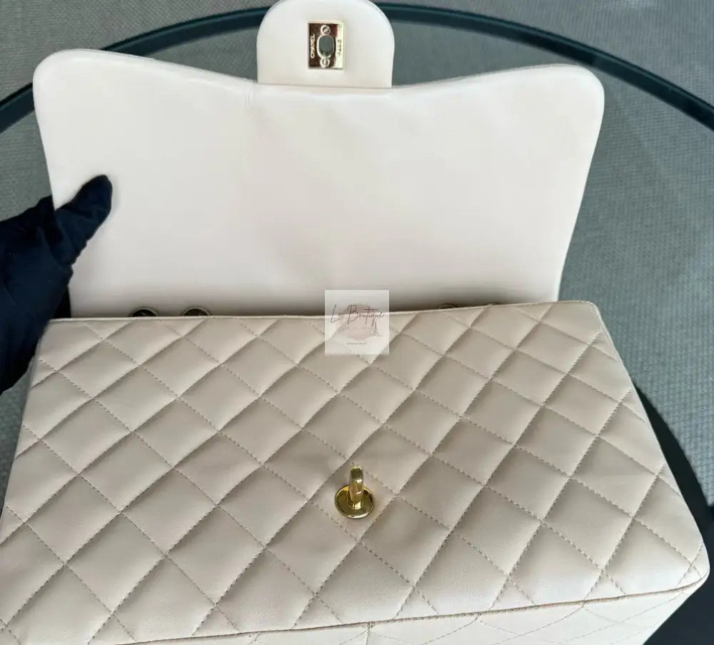 Torebka Chanel Classic Jumbo beige single flap