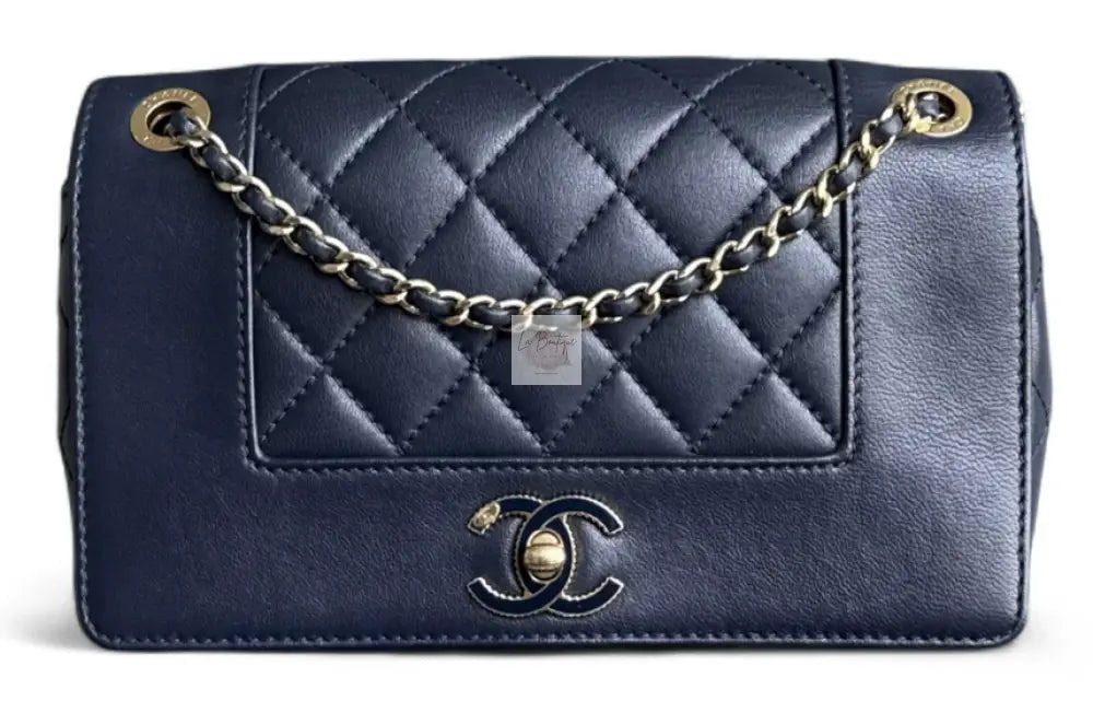Torebka Chanel Mademoiselle small dark blue gold hdw seria 23