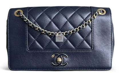 Torebka Chanel Mademoiselle small dark blue gold hdw seria 23