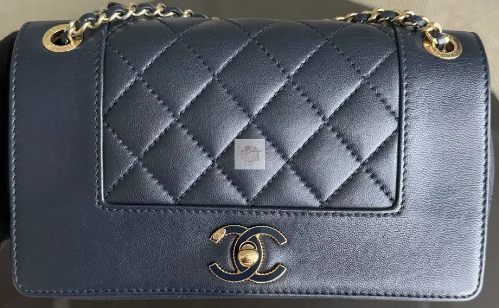 Torebka Chanel Mademoiselle small dark blue gold hdw seria 23