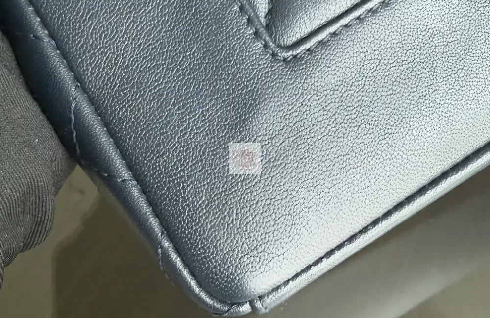 Torebka Chanel Mademoiselle small dark blue gold hdw seria 23