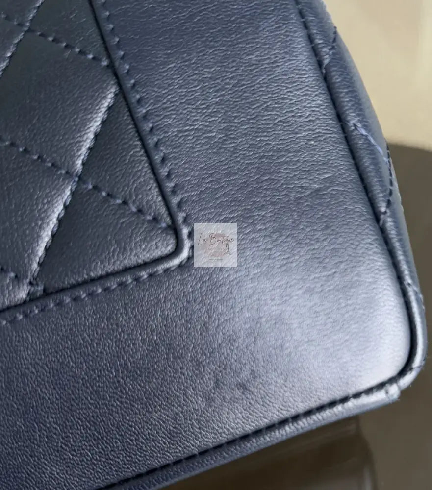 Torebka Chanel Mademoiselle small dark blue gold hdw seria 23