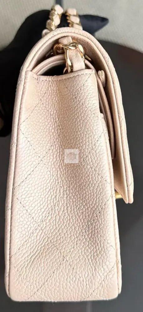 Torebka Chanel medium classic caviar beige/gold