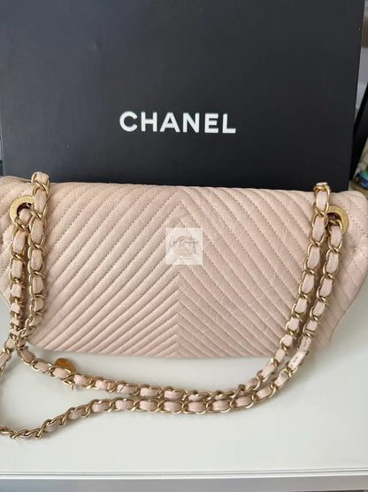 Torebka Chanel Surpique Seasonal Cruise medium chevron lambskin gold hdw